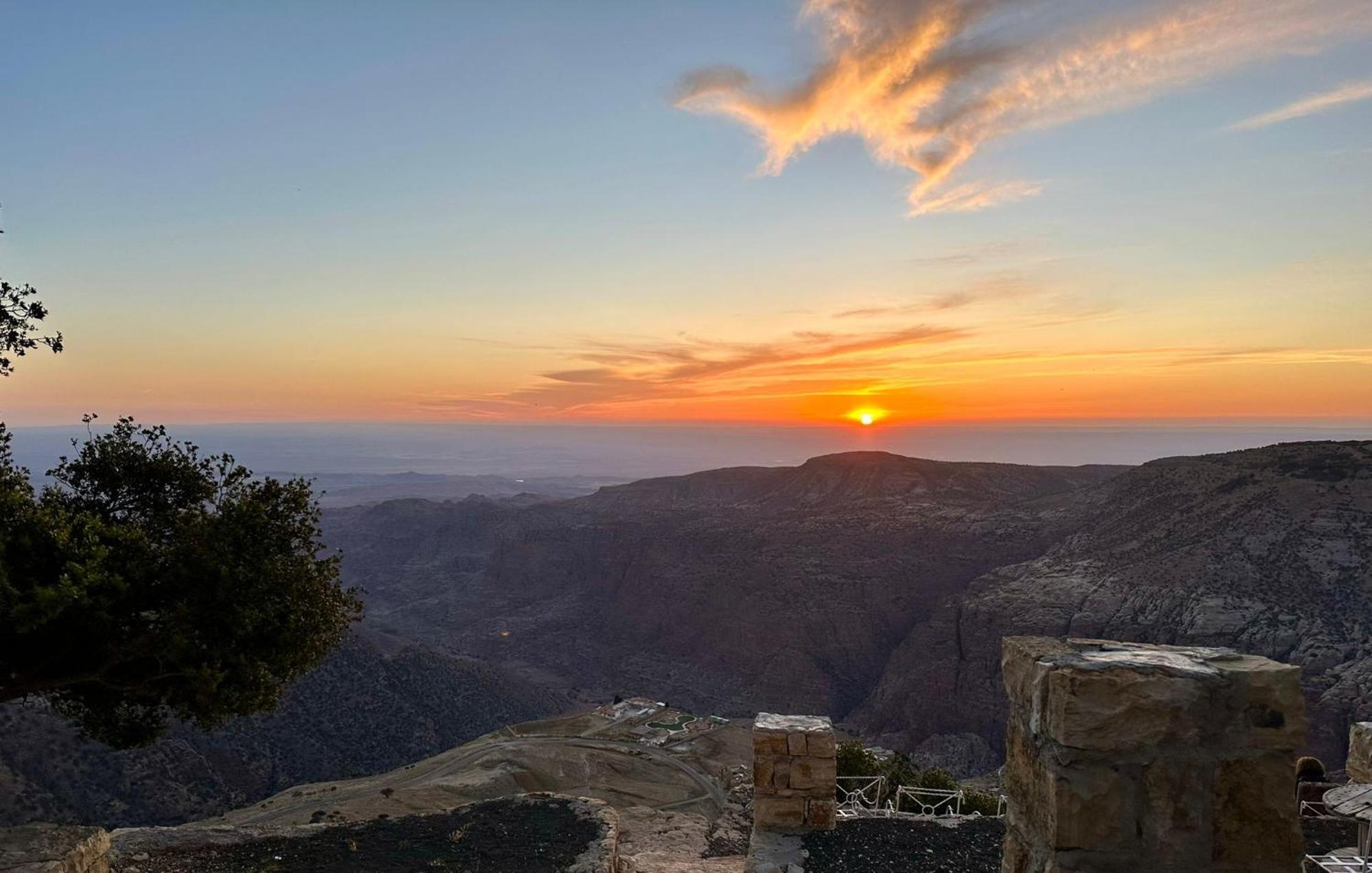 Jabal Dana Hotel - The Highest Hotel In Jordan Екстериор снимка